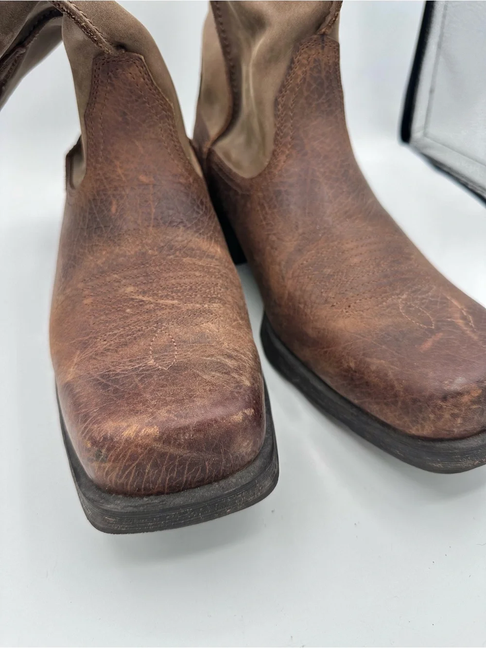 Ariat Men’s Rambler Square Toe Western Boots
